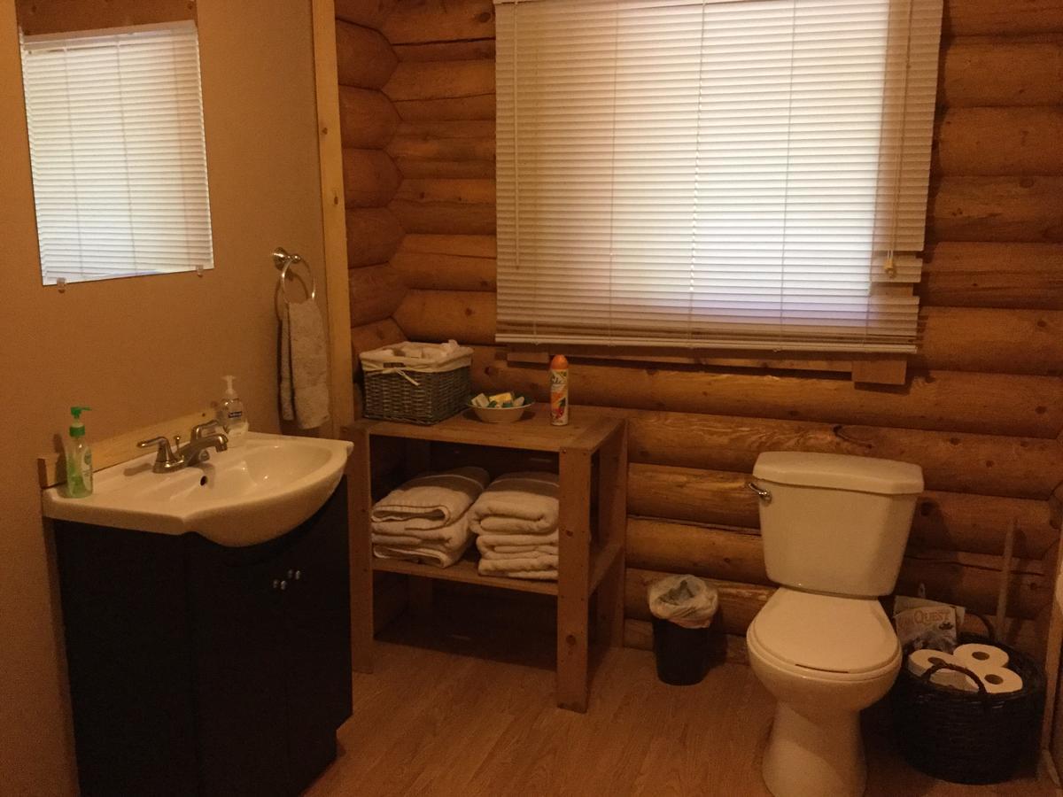 Folding Mountain B & B ฟอร์ทเนลสัน ภายนอก รูปภาพ