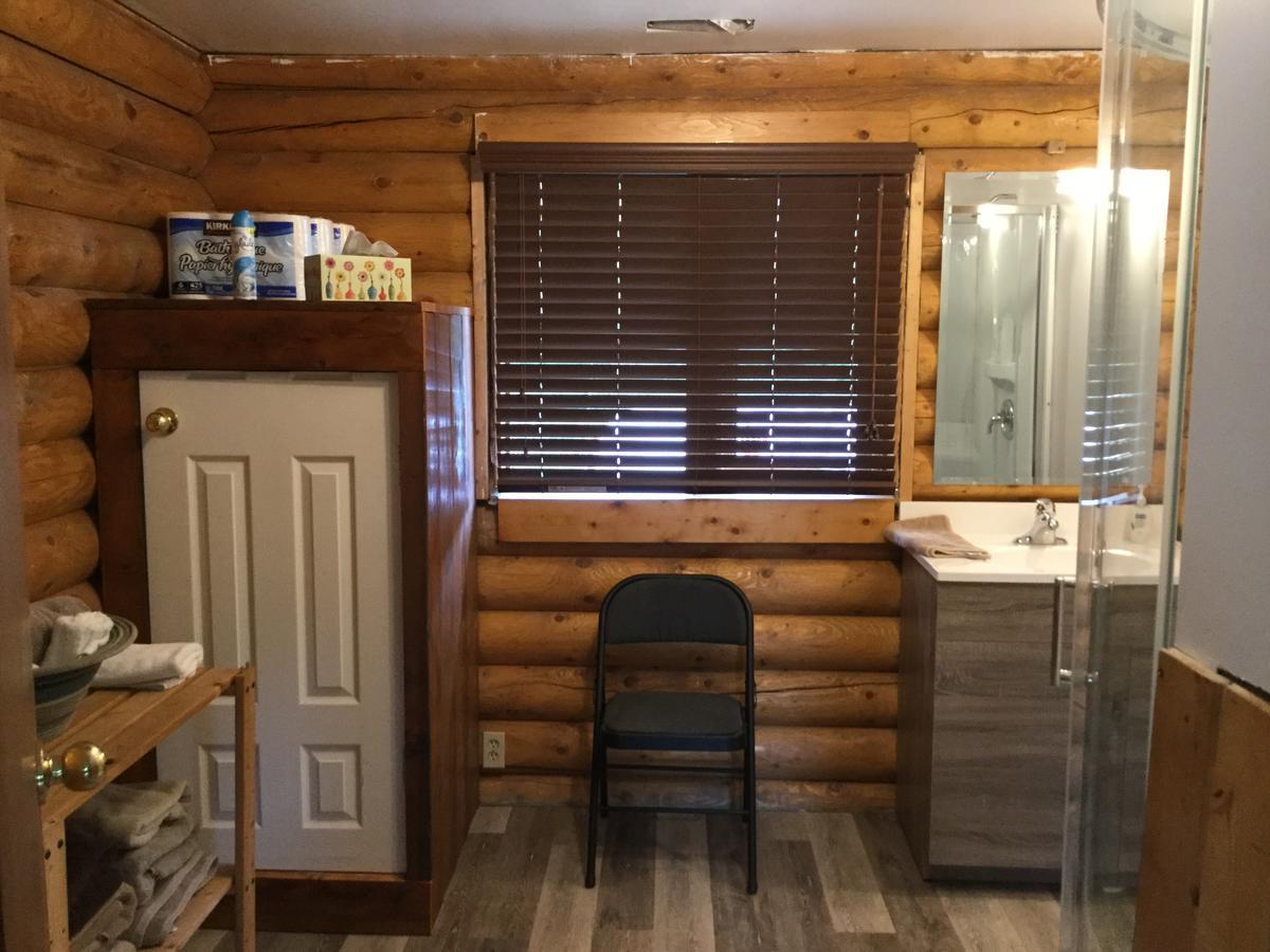 Folding Mountain B & B ฟอร์ทเนลสัน ภายนอก รูปภาพ